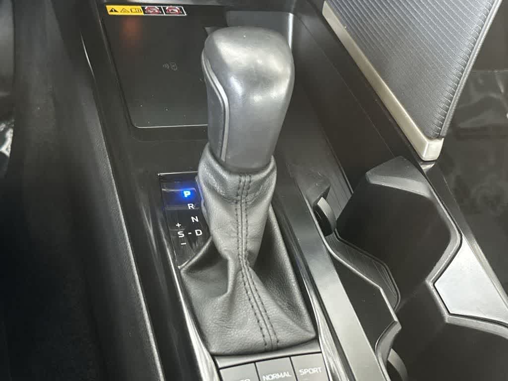 Thumbnail: 2025 Toyota Camry - 21