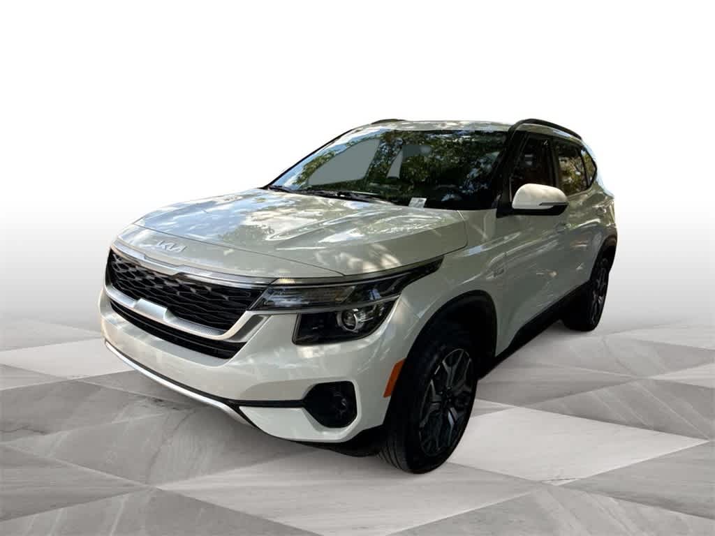 Thumbnail: 2023 Kia Seltos - 4