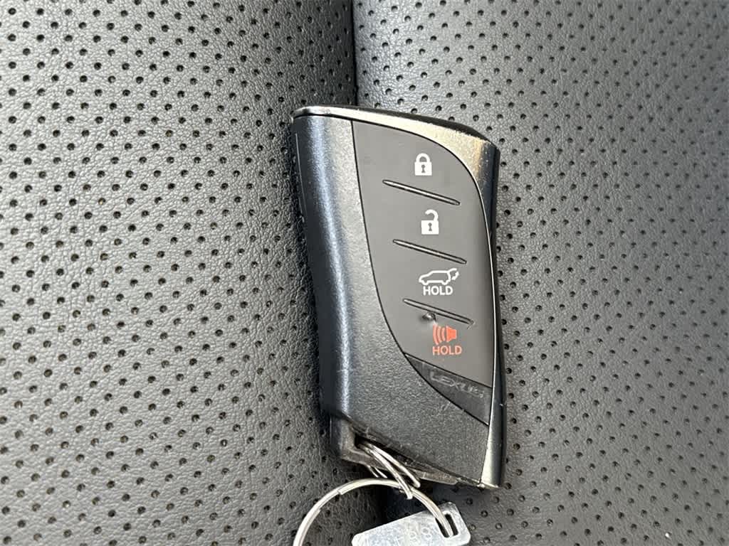 Thumbnail: 2023 Lexus UX - 28