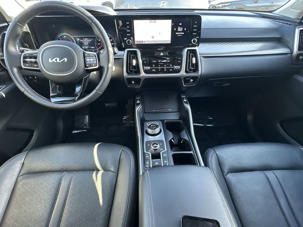 Thumbnail: 2023 Kia Sorento - 25