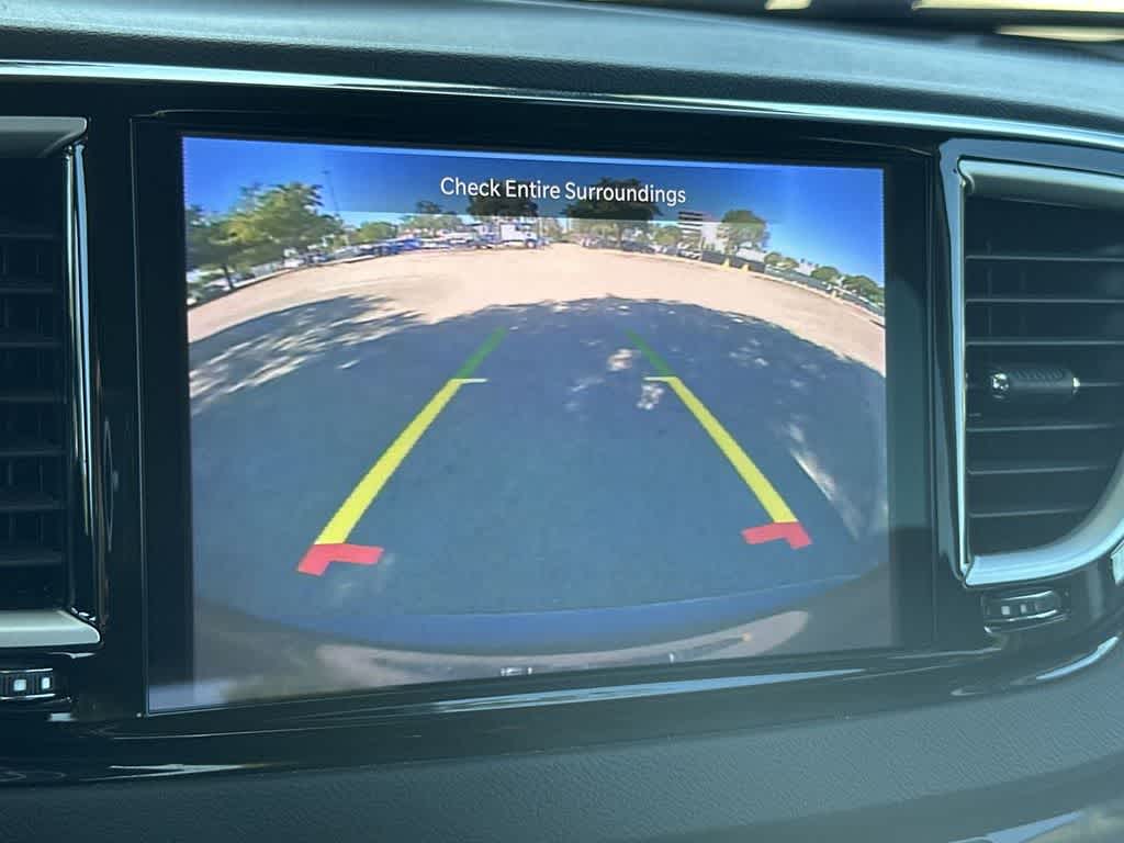 Thumbnail: 2023 Chrysler Pacifica - 19