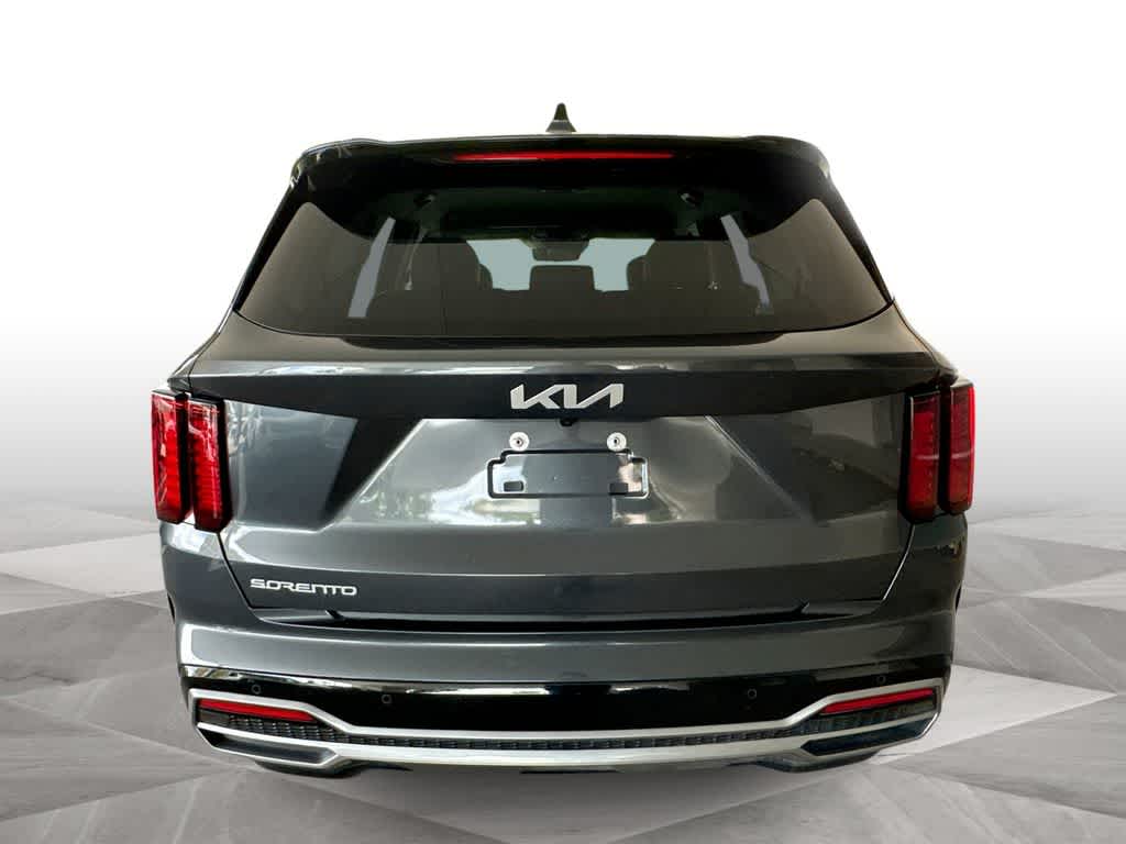 Thumbnail: 2023 Kia Sorento - 7