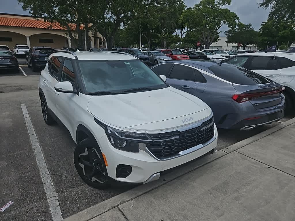 Thumbnail: 2024 Kia Seltos - 9