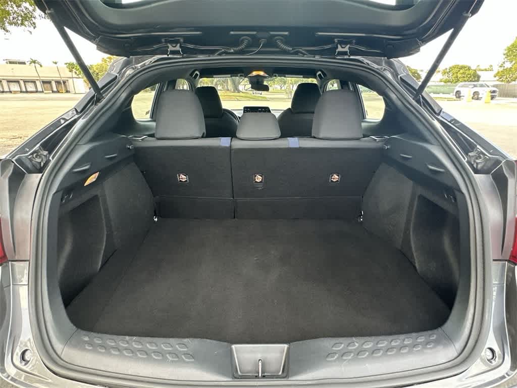 Thumbnail: 2021 Toyota C-HR - 25