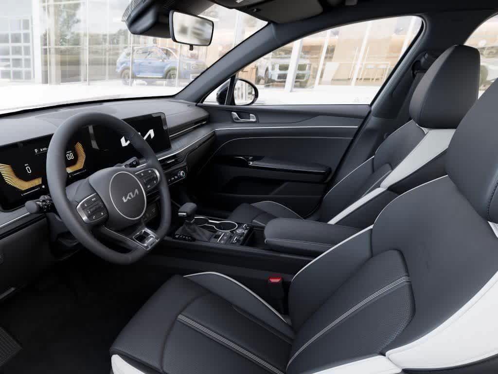 Thumbnail: 2026 Kia K5 - 17