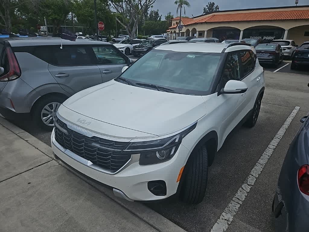 Thumbnail: 2024 Kia Seltos - 6