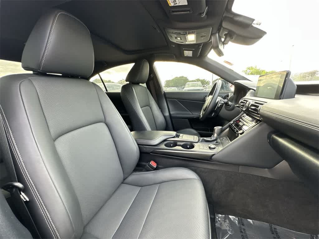 Thumbnail: 2023 Lexus IS - 27