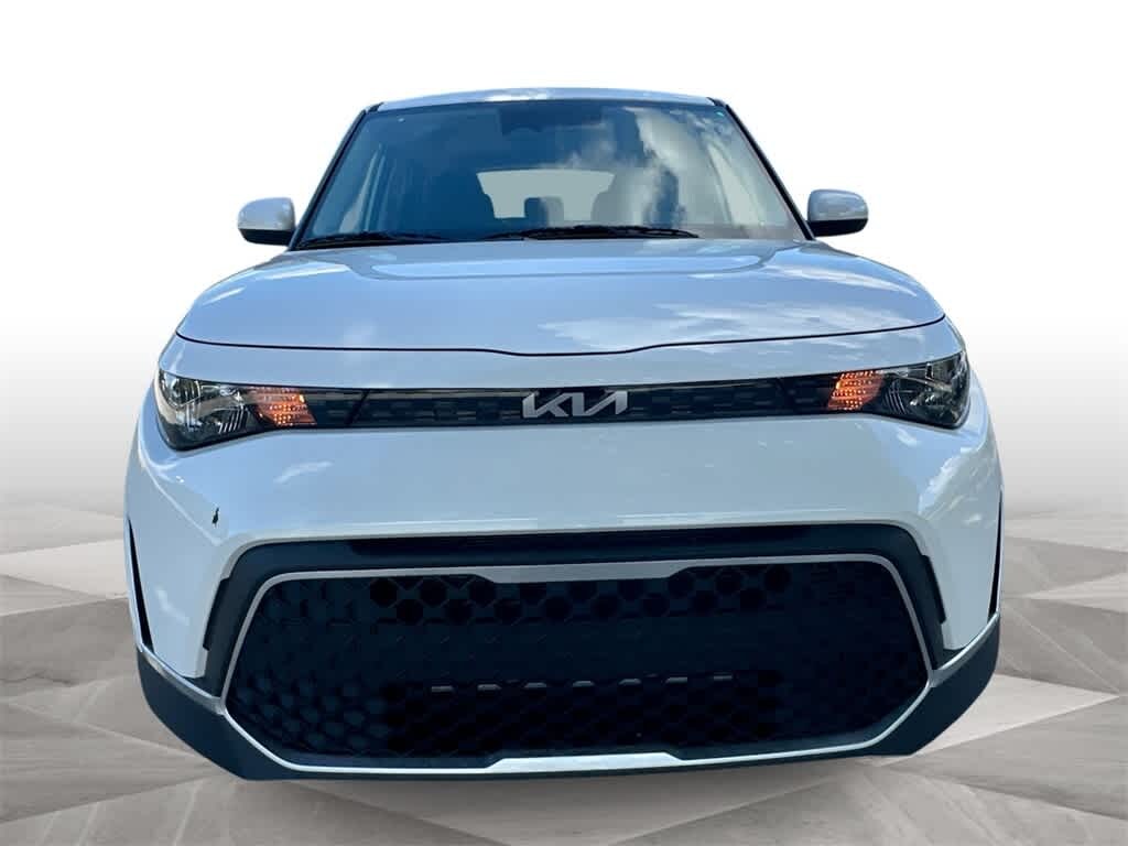 New 2025 Kia Soul LX Sedan