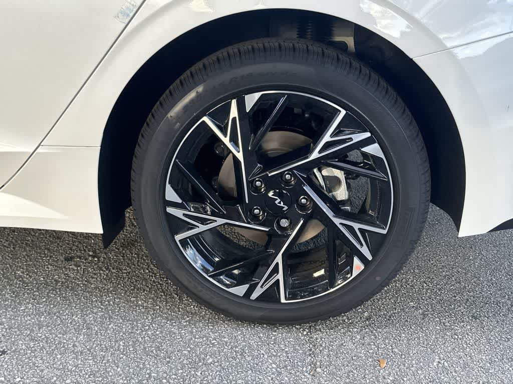 Thumbnail: 2026 Kia K5 - 11