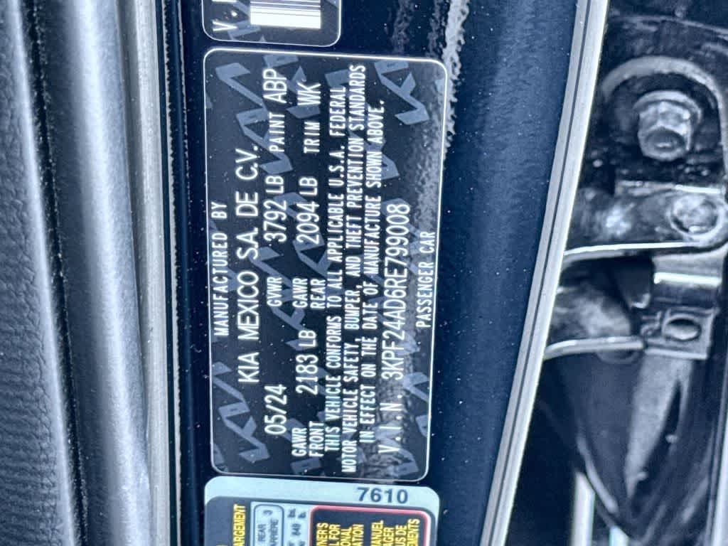 Thumbnail: 2024 Kia Forte - 29