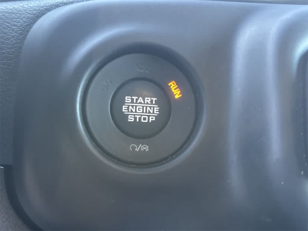 Thumbnail: 2023 Jeep Gladiator - 25