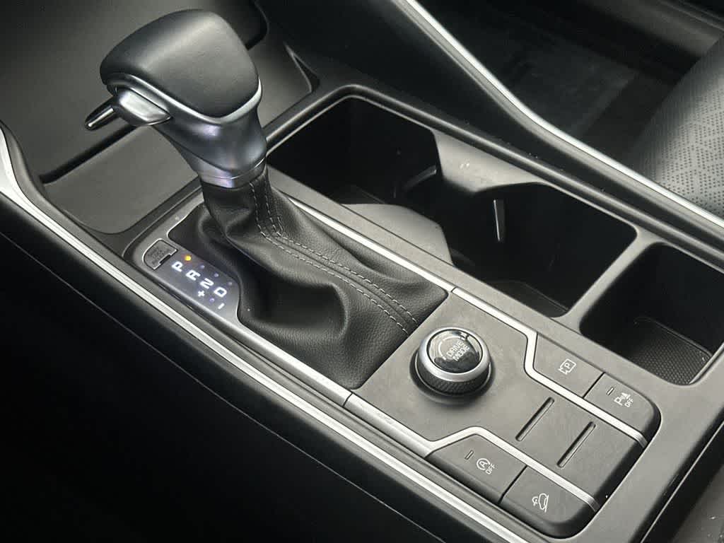 Thumbnail: 2023 Kia Sorento - 21