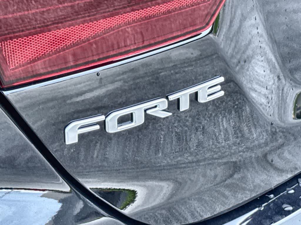 Thumbnail: 2024 Kia Forte - 10