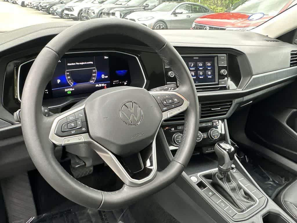 Thumbnail: 2022 Volkswagen Jetta - 13