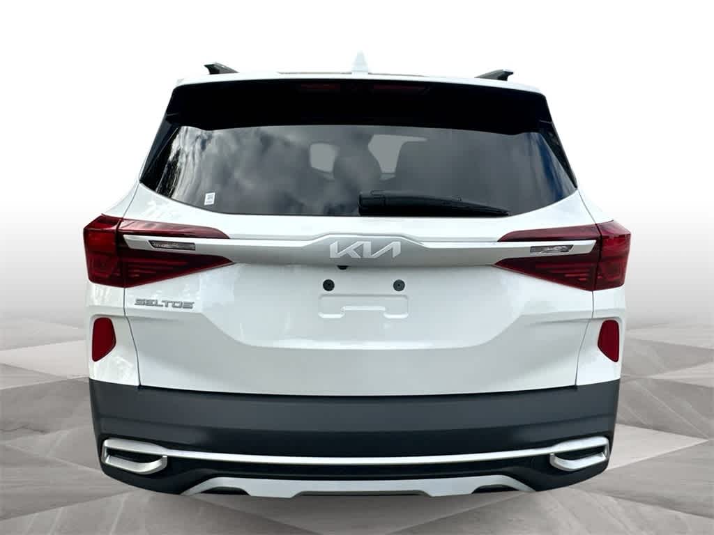 Thumbnail: 2023 Kia Seltos - 7