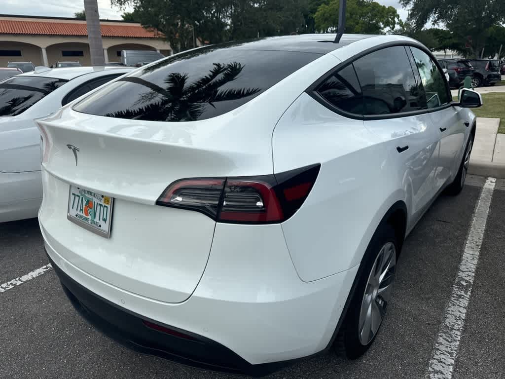 Thumbnail: 2022 Tesla Model Y - 5