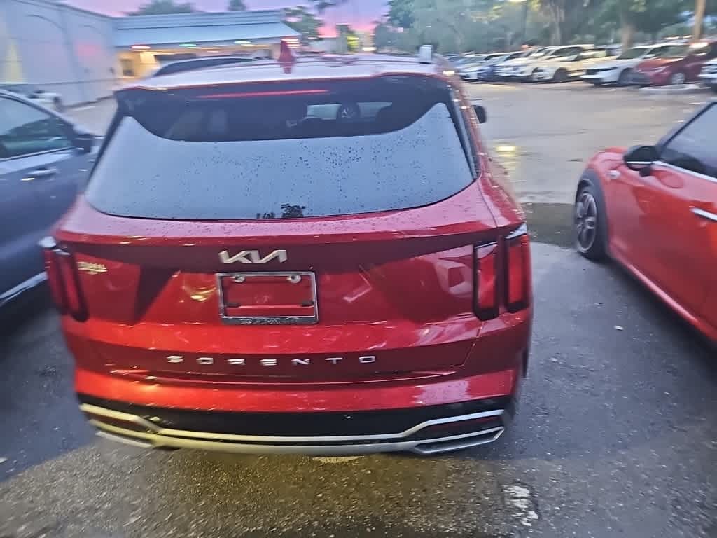 Thumbnail: 2022 Kia Sorento - 16
