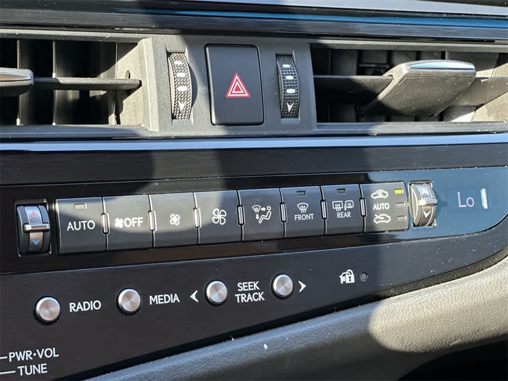 Thumbnail: 2023 Lexus ES - 20