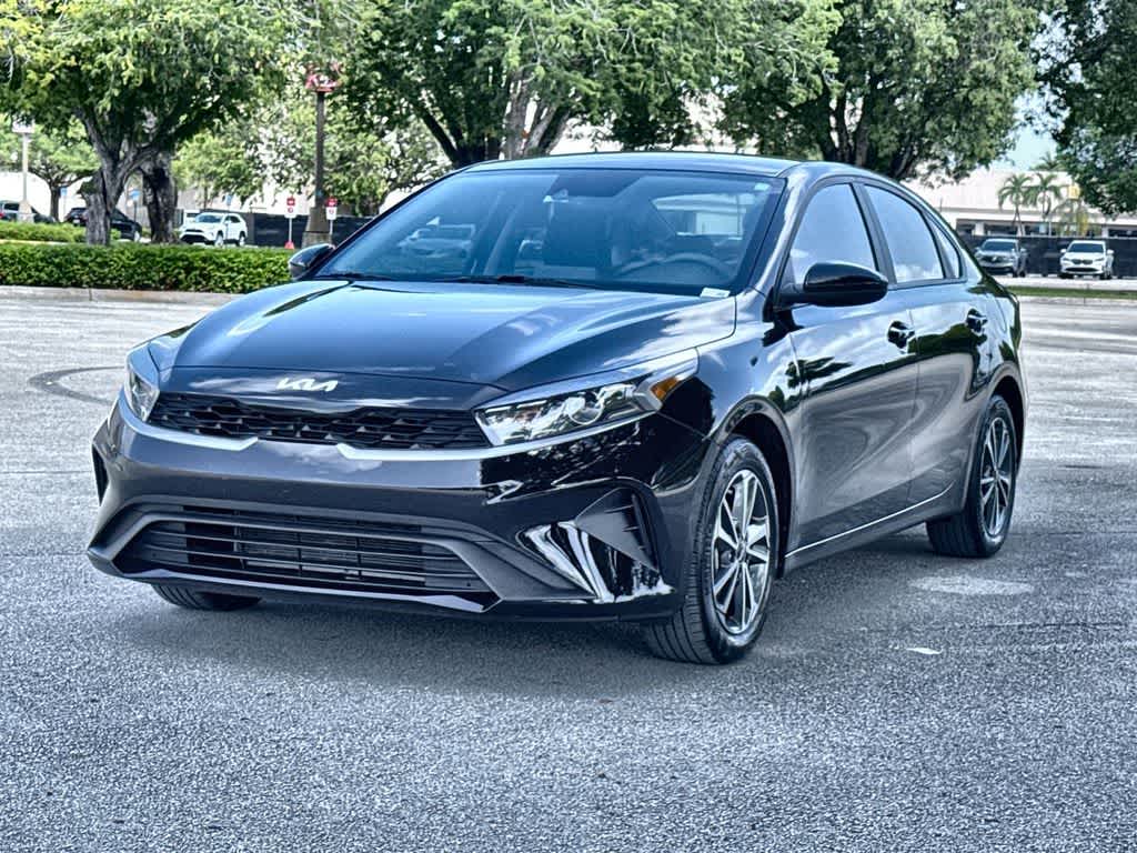 Thumbnail: 2024 Kia Forte - 4