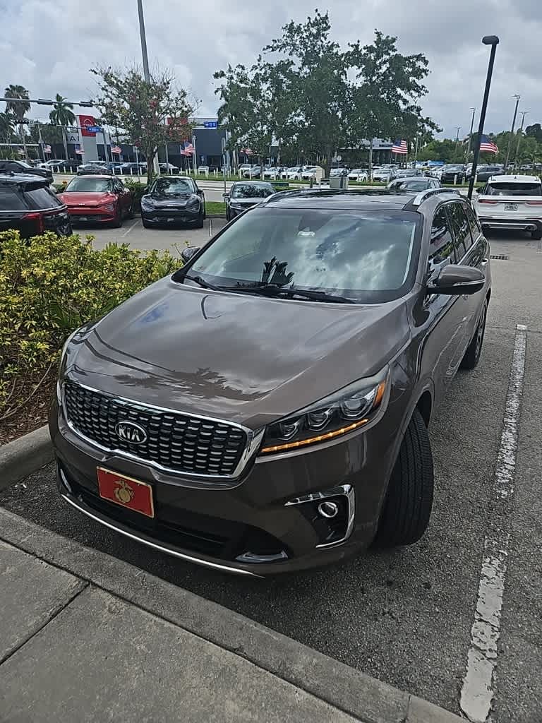 Thumbnail: 2019 Kia Sorento - 3