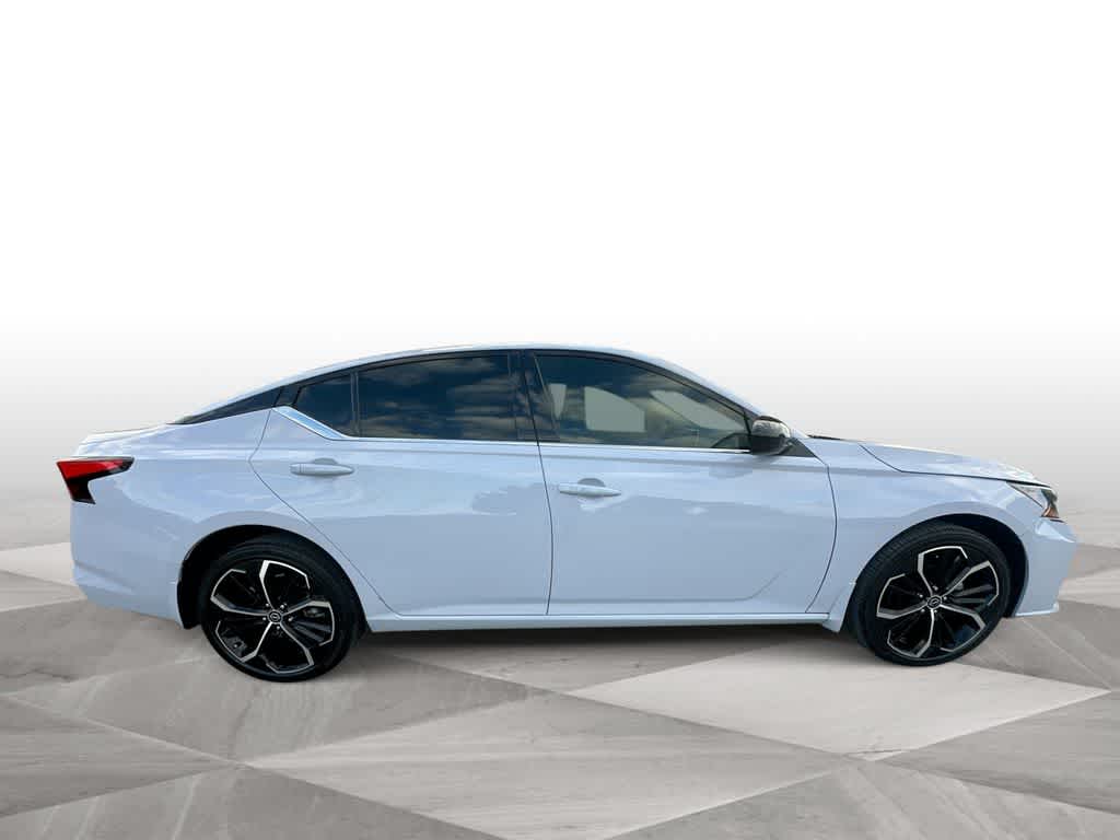 Thumbnail: 2024 Nissan Altima - 9