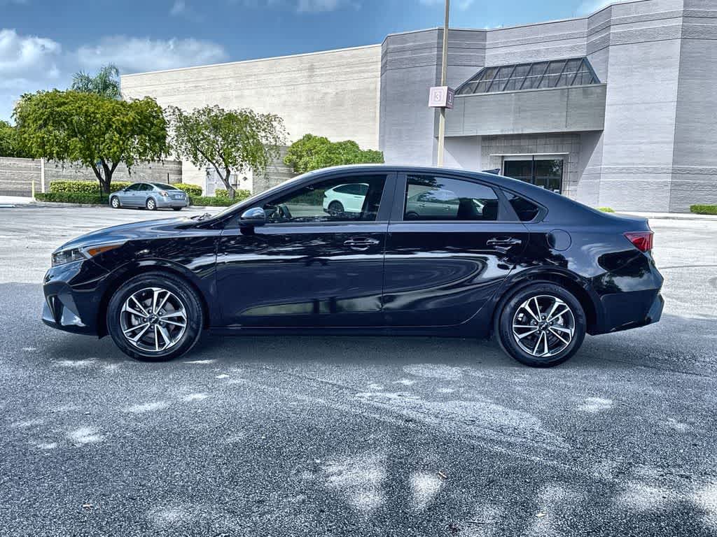 Thumbnail: 2024 Kia Forte - 5