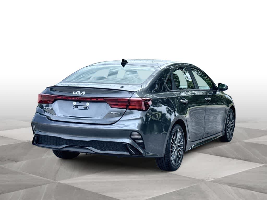 Thumbnail: 2023 Kia Forte - 8