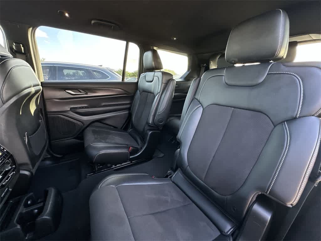 Thumbnail: 2023 Jeep Grand Cherokee L - 22