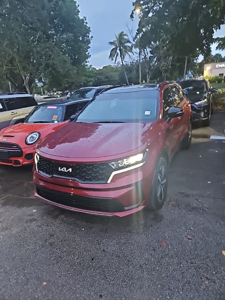 Thumbnail: 2022 Kia Sorento - 4