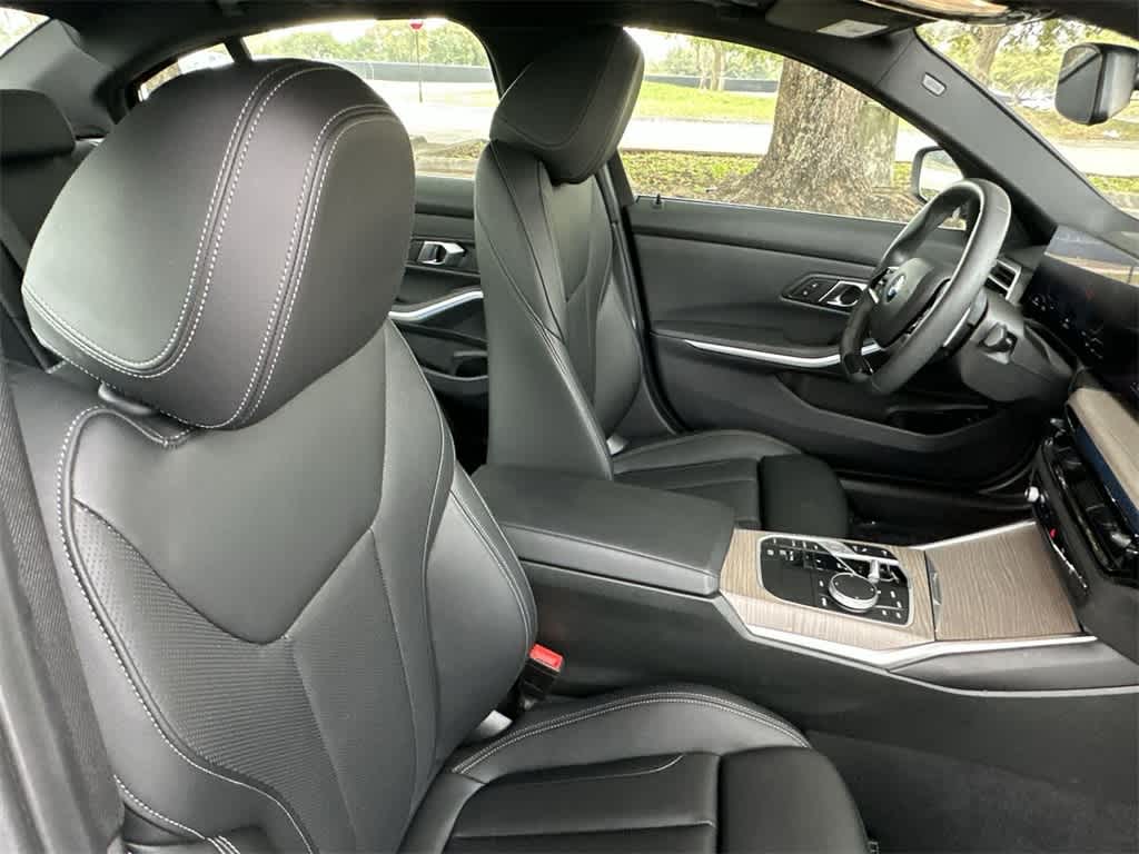 Thumbnail: 2025 BMW 3 Series - 27