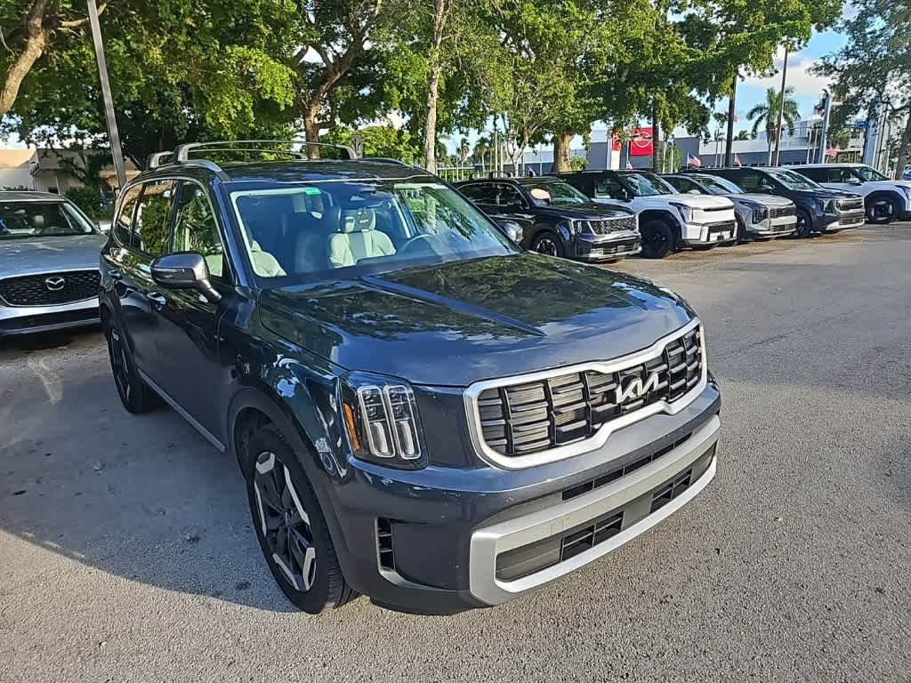 Thumbnail: 2024 Kia Telluride - 9