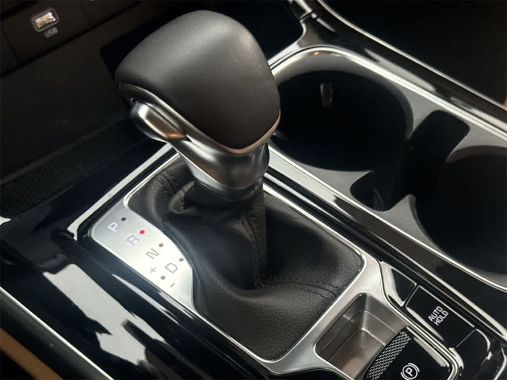 Thumbnail: 2024 Kia Carnival - 21