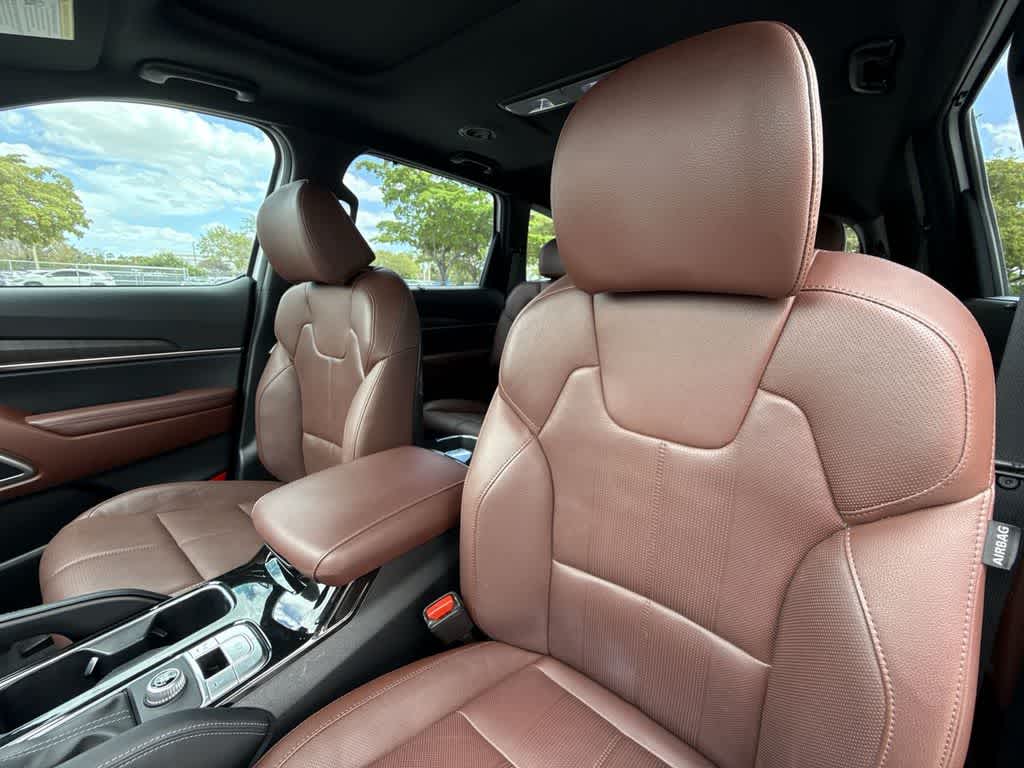 Thumbnail: 2024 Kia Telluride - 14