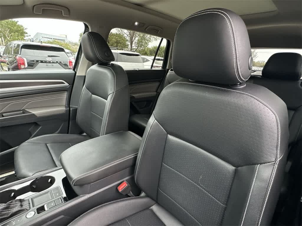 Thumbnail: 2022 Volkswagen Atlas - 14