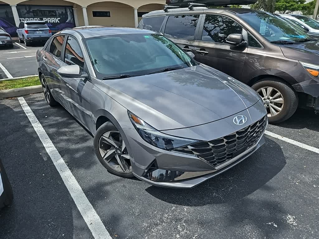Thumbnail: 2023 Hyundai Elantra - 10