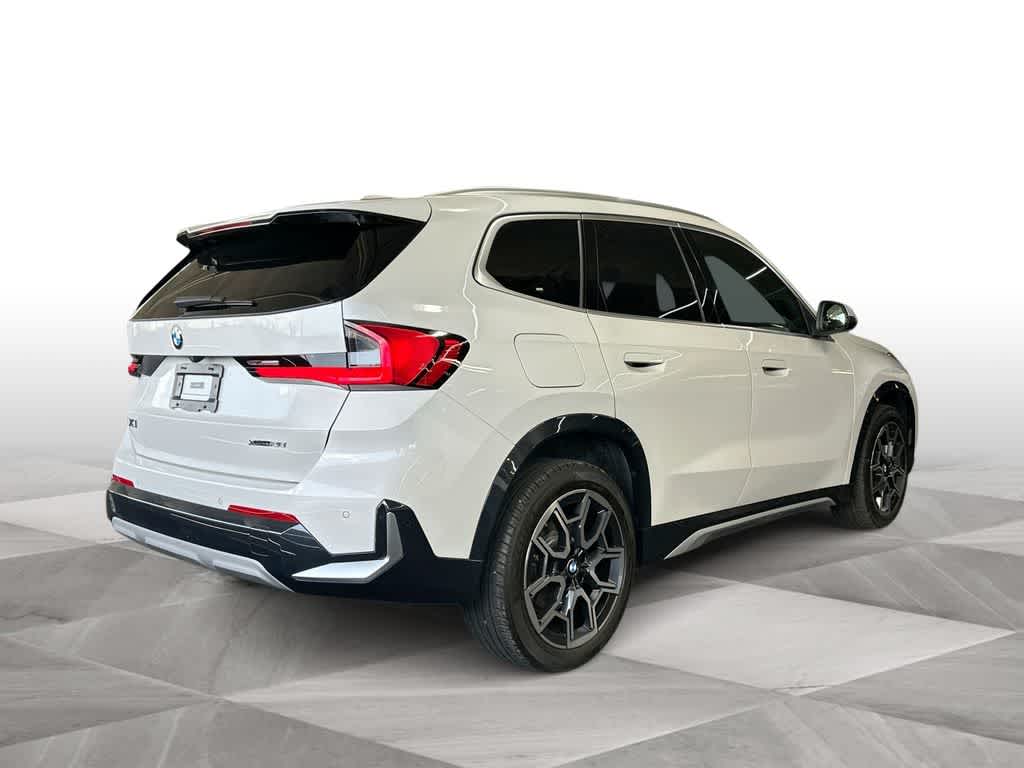 Thumbnail: 2024 BMW X1 - 8