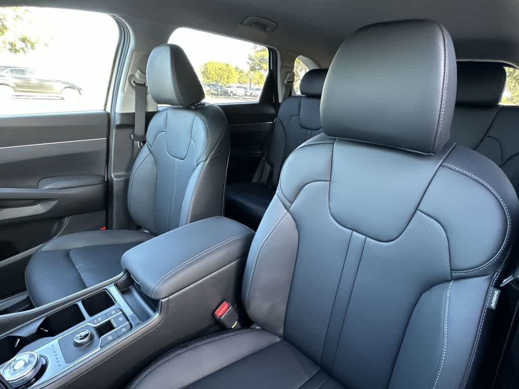 Thumbnail: 2026 Kia Sorento - 14