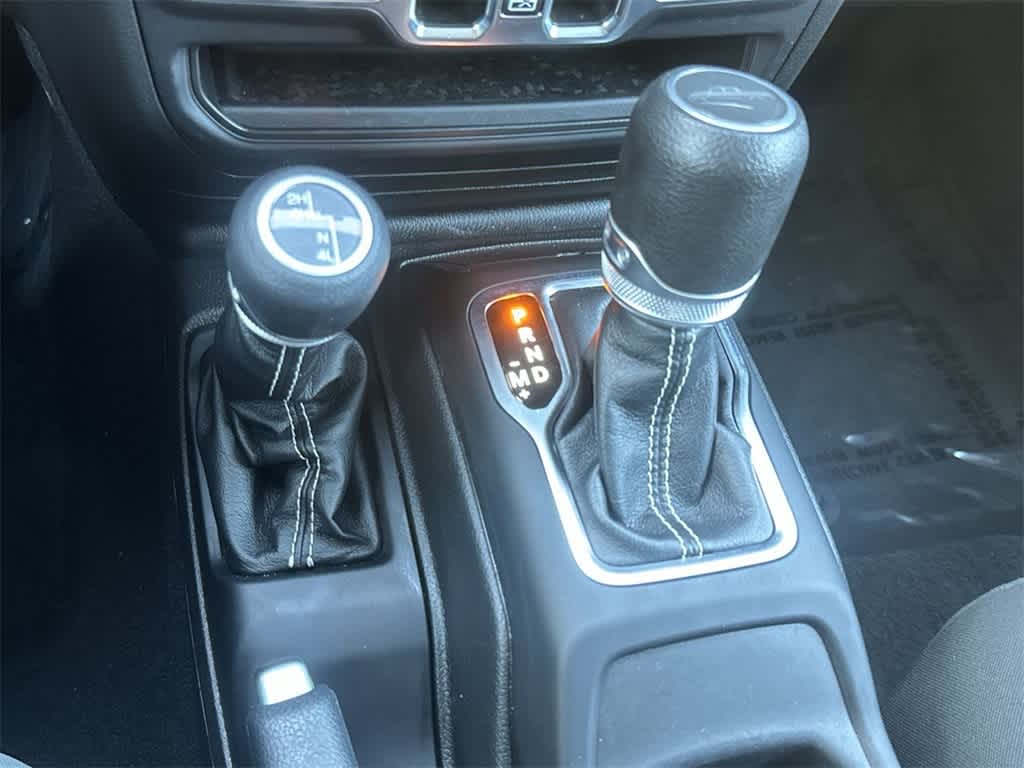 Thumbnail: 2023 Jeep Gladiator - 21