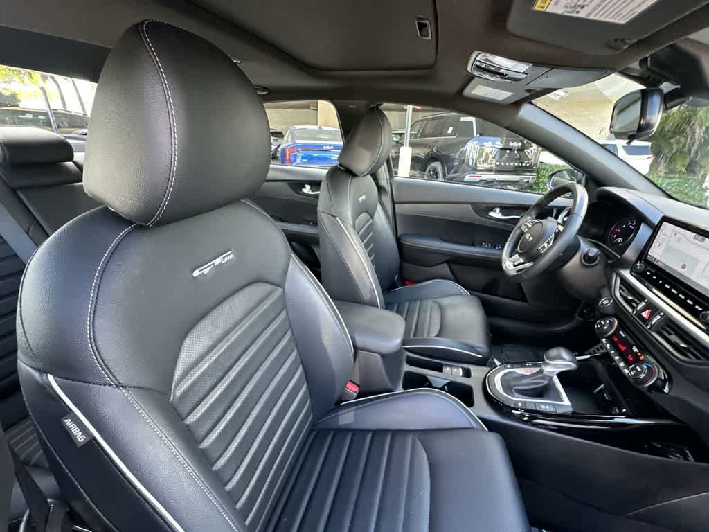 Thumbnail: 2023 Kia Forte - 27