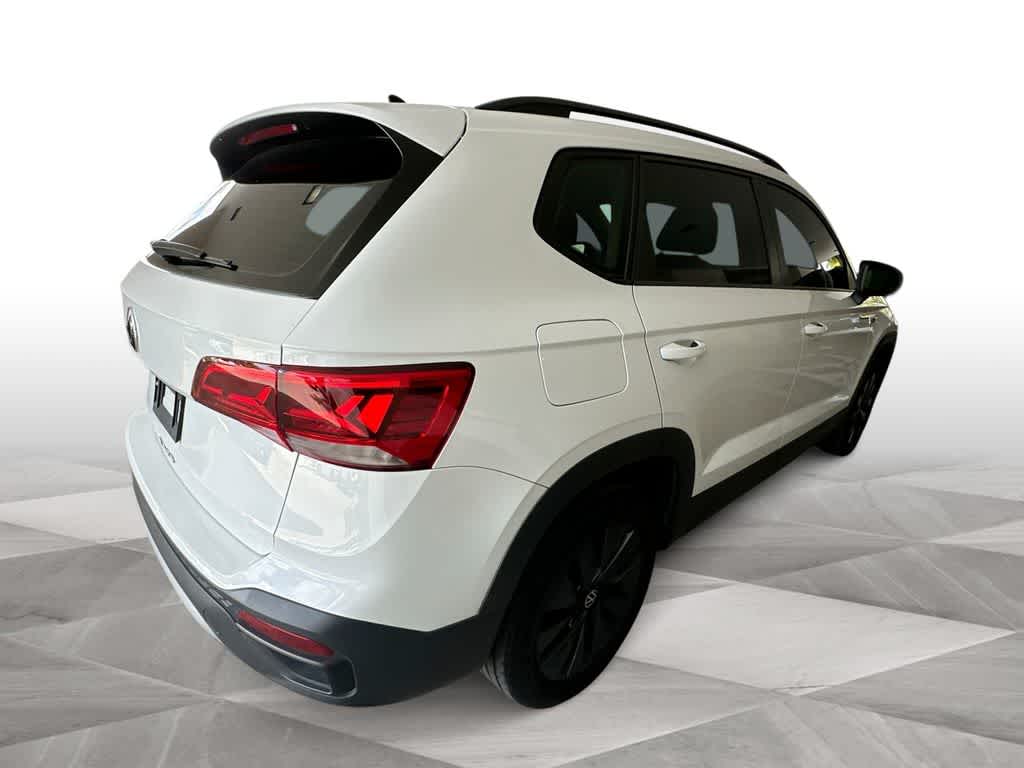Thumbnail: 2023 Volkswagen Taos - 8