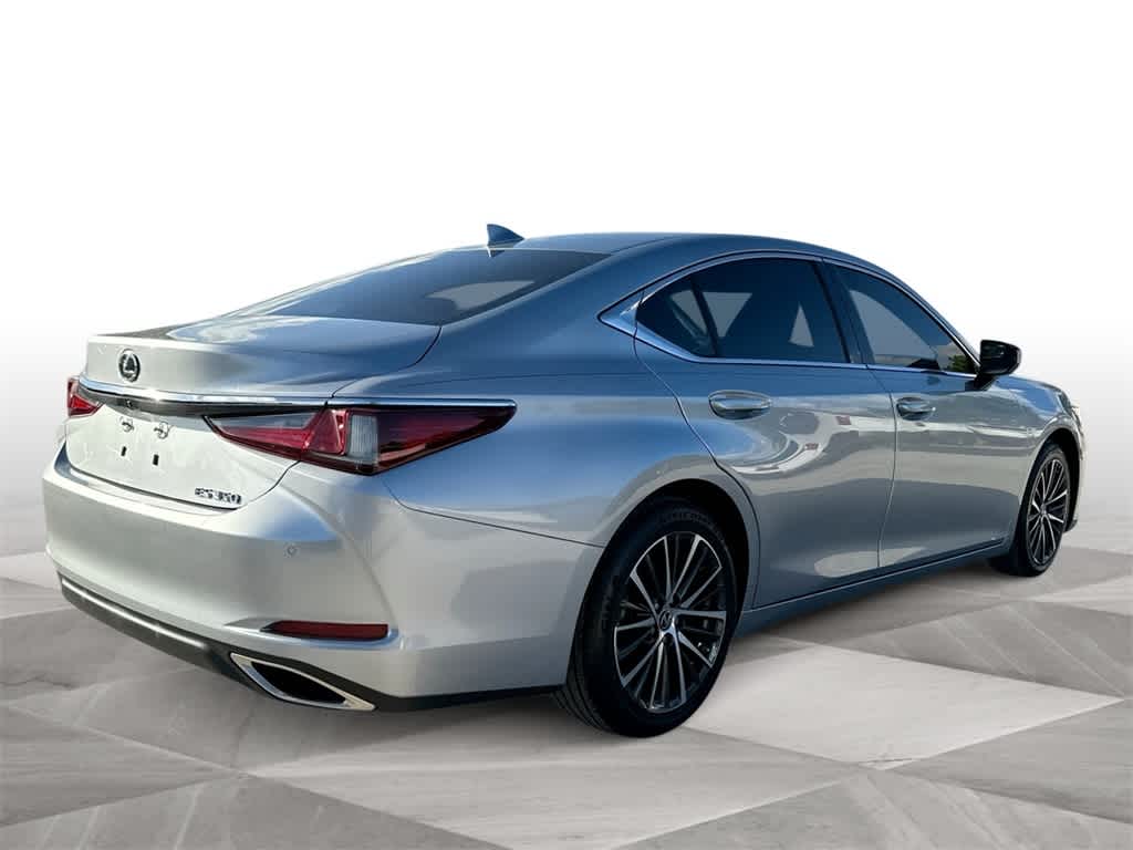 Thumbnail: 2023 Lexus ES - 8