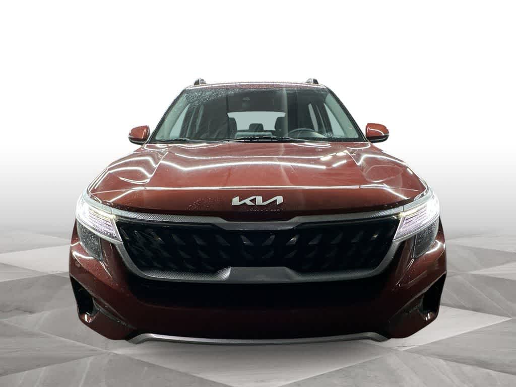 Thumbnail: 2023 Kia Seltos - 3