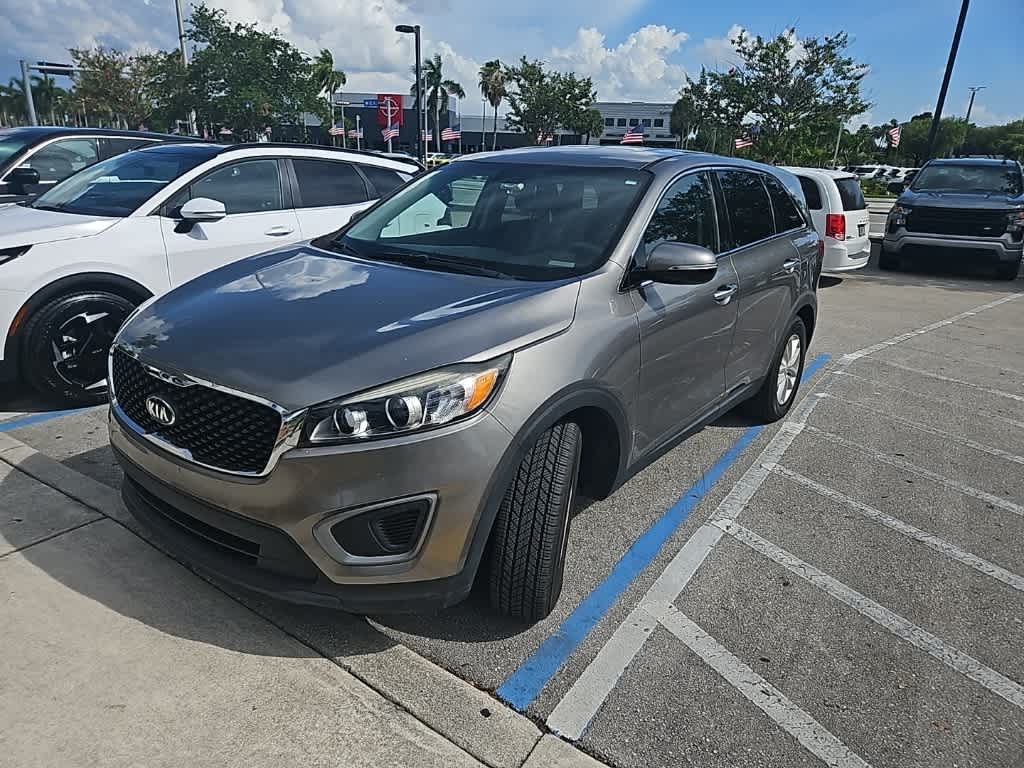 Thumbnail: 2016 Kia Sorento - 6