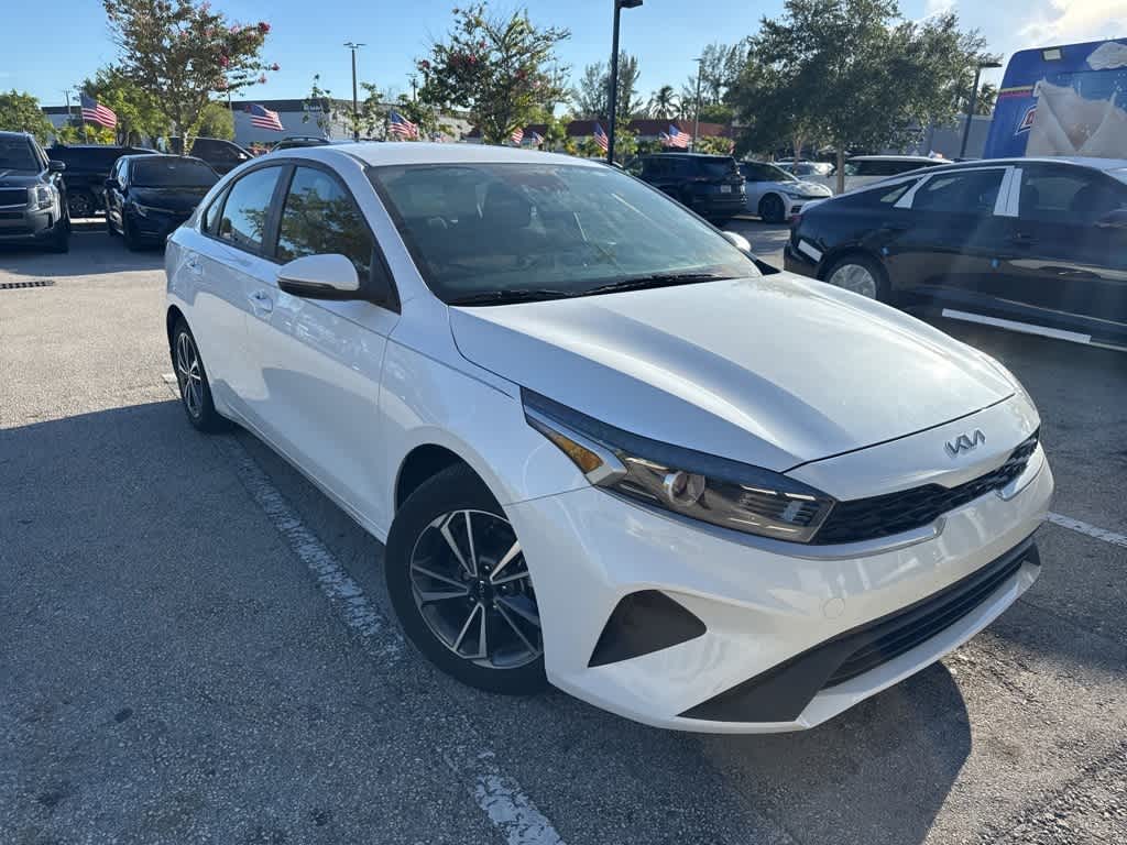 Thumbnail: 2023 Kia Forte - 2