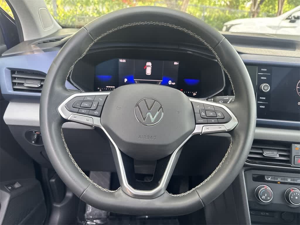 Thumbnail: 2022 Volkswagen Taos - 15