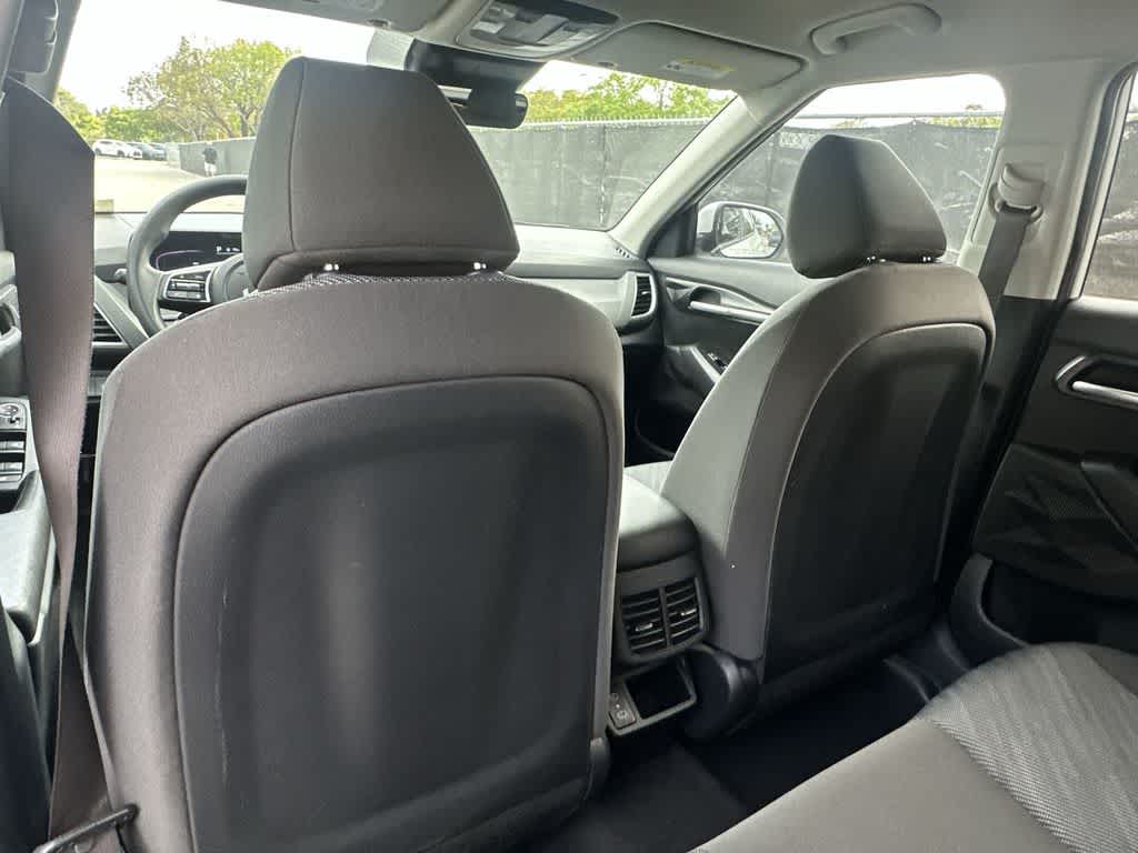 Thumbnail: 2024 Kia Seltos - 23