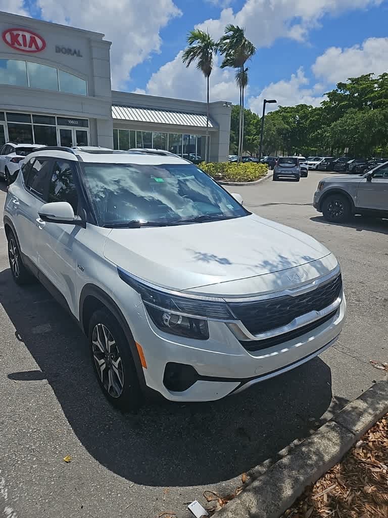 2023 Kia Seltos EX 8