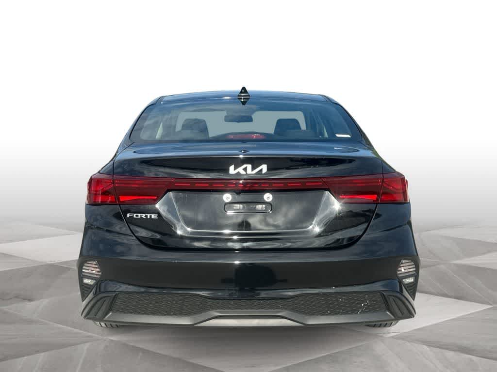 Thumbnail: 2023 Kia Forte - 7
