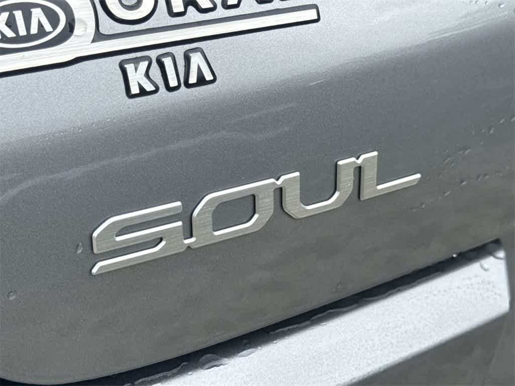 2023 Kia Soul LX 10