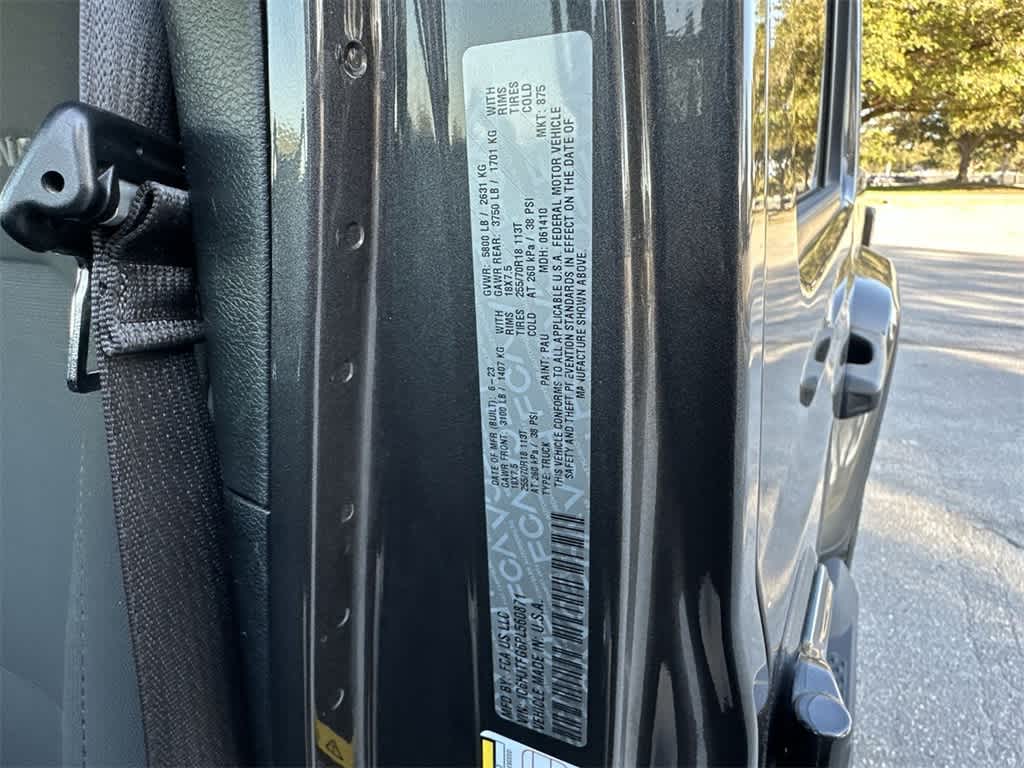 Thumbnail: 2023 Jeep Gladiator - 29